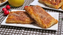 SAVRŠEN SLATKIŠ ZA LETNJE POPODNE Pita sa jabukama u lisnatom testu, vrhunsko uživanje