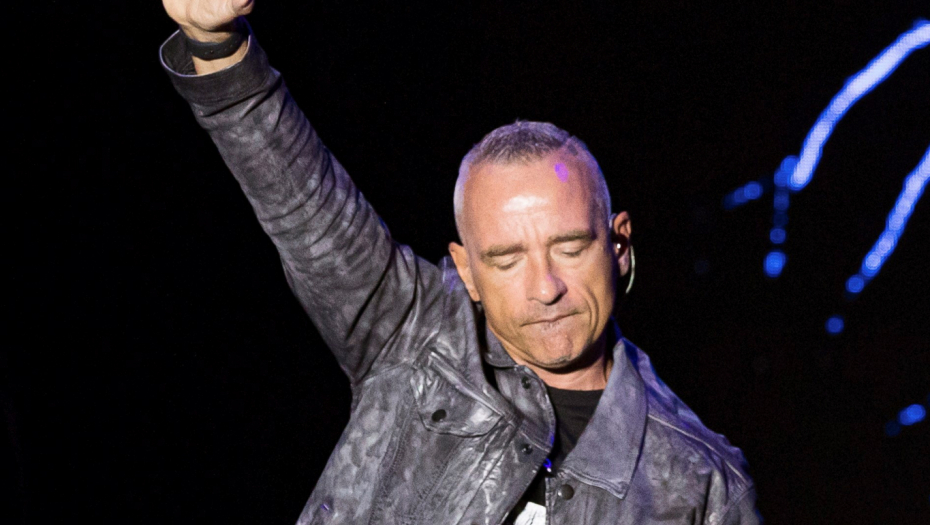 PRIPREMITE SE ZA VELIKI SPEKTAKL Eros Ramacoti večeras u Beogradu, zavirite u Štark Arenu i pogledajte kako izgledaju pripreme za večerašnji koncert najboljeg Italijanskog pevača (FOTO+VIDEO)