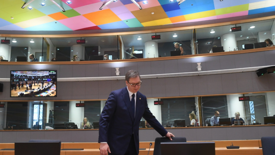 VUČIĆ O DIJALOGU BEOGRADA I PRIŠTINE "Sve što je zamerano Srbiji, to je sada dozvoljeno!"