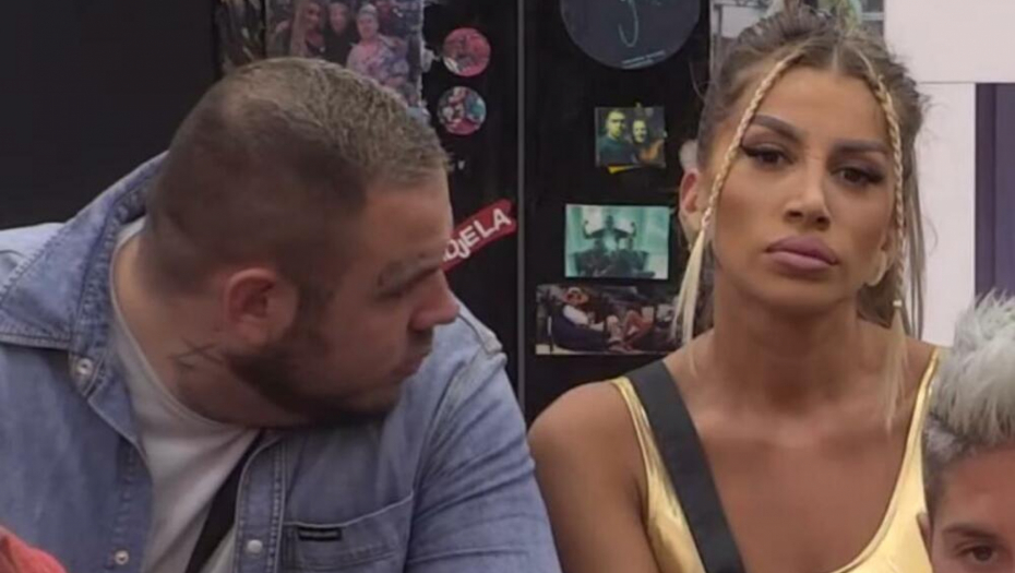 OTKRIVENO GDE SU OTIŠLI DALILA I CAR NAKON BRUTALNIH SVAĐA Dragojevićka sela u svoj novi auto, a evo šta je Filip radio