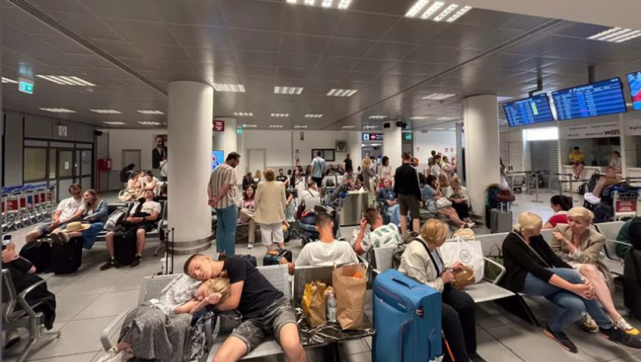 AVIONSKI KOLAPS U SVETU Na desetine hiljada otkazanih letova, ljudi zarobljeni na aerodromima po svetu