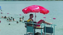 OTVORENA SEZONA KUPANJA NA "BEOGRADSKOM MORU": Šezdeset spasilaca brine o kupačima na Adi Ciganliji