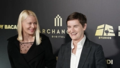 ANA BRNABIĆ I MILICA ĐURĐIĆ ZAJEDNO DIKTIRAJU MODNE TRENDOVE: Obe nose popularne odevne komade, ne zna se kojoj lepše stoji