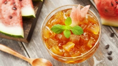 SAVRŠEN KOKTEL ZA LETNJE NOĆI Napravite Long houp sa dinjom