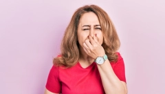 SIMPTOM KANCERA KOJI MOŽETE NAMIRISATI Ako ovo osetite, vreme je da posetite lekara