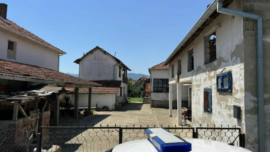 JEZIVI DETALJ NA UMRLICI BILJANE: Među ožalošćenima i muž Ivan kojeg je ubila i zabetonirala pre 3 godine