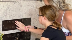 STANJE JOJ SE IZ DANA U DAN POGORŠAVA Devojčica (12) je napravila listu stvari koje želi da vidi pre nego što potpuno oslepi