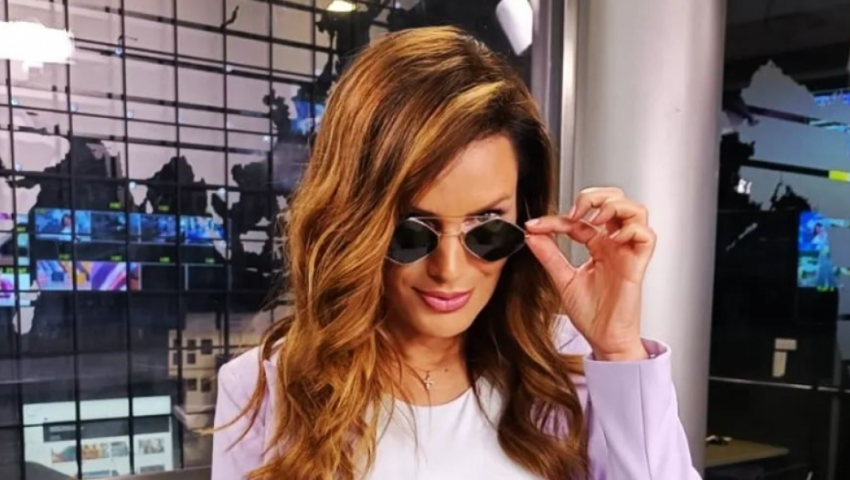 VELIKO PRIZNANJE IZNENADILO JE SVE Maja važi za jednu od najzgodnijih voditeljki, ali zbog ovoga joj se niko ne udvara