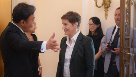 ANA BRNABIĆ NA PRIJEMU U AMBASADI: Japanske kompanije i investitori su uvek dobrodošli