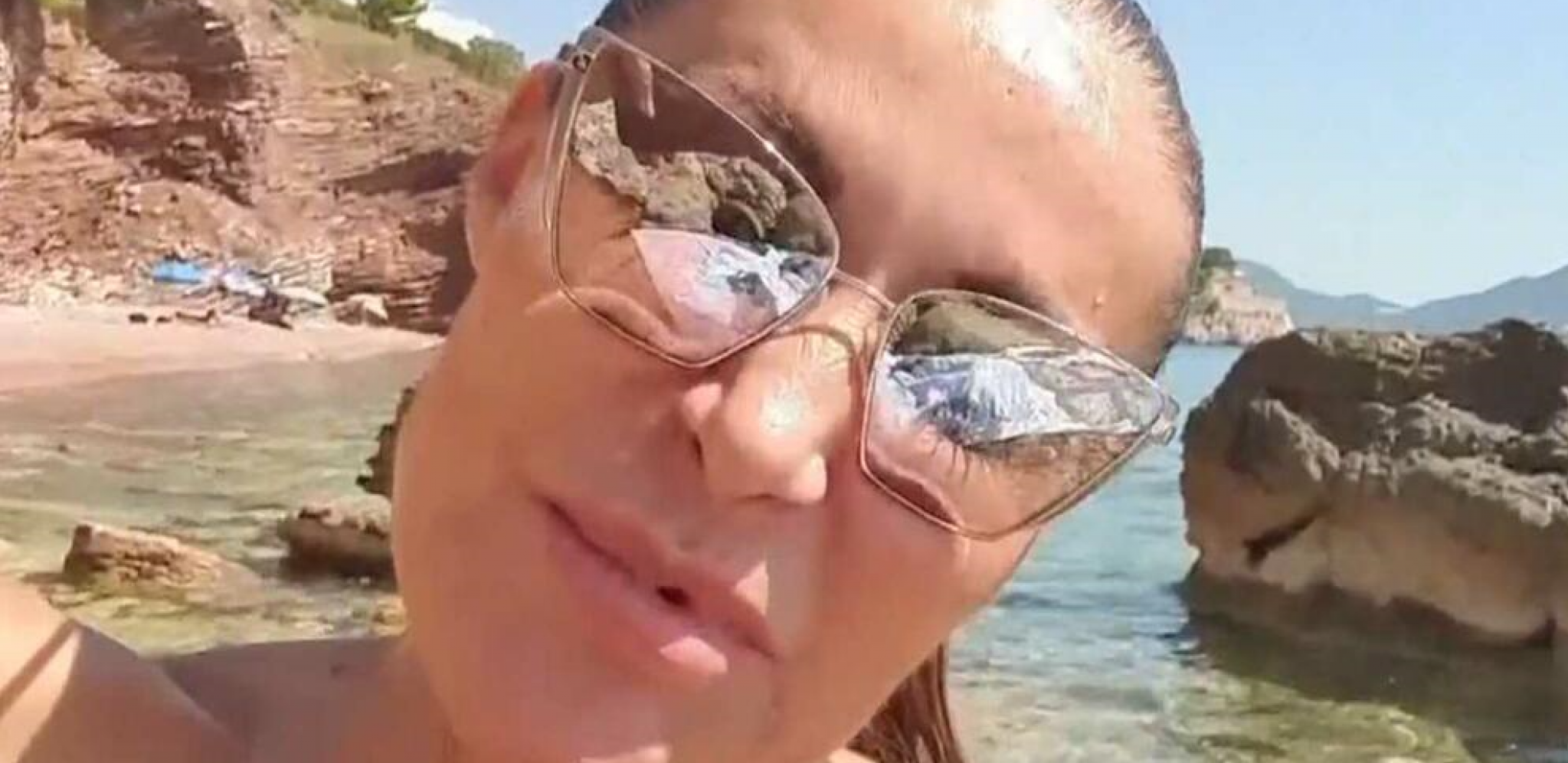 UHVAĆENA NA NUDISTIČKOJ PLAŽI Najpoznatija srpska striptizeta gola na Crnogorskom primorju