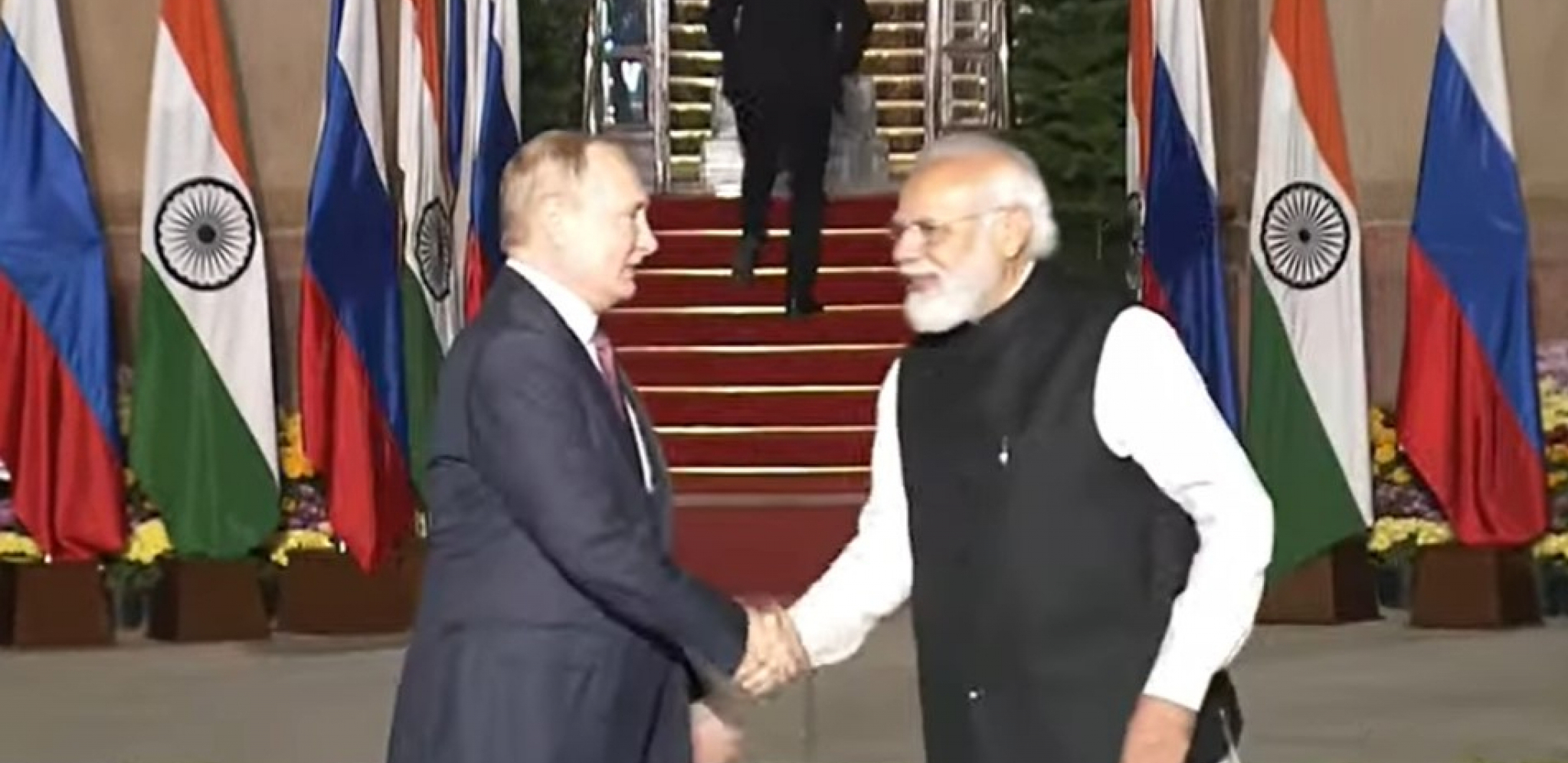 INDIJA IZMEĐU ČEKIĆA I NAKOVNJA Ogroman pritisak Amerike, traže da povuku RIZIČAN potez!