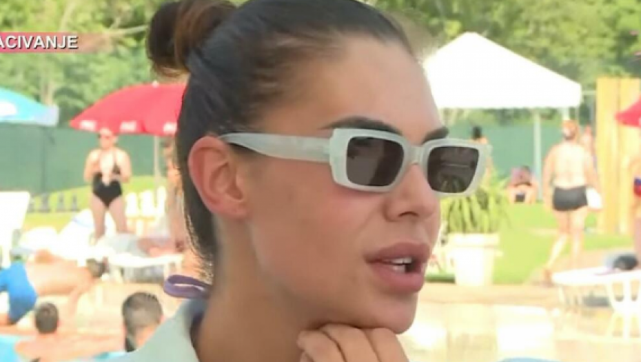 "UPROPASTILA SAM LICE" Mina Vrbaški se oglasila na društvenim mrežama, pa šokirala svoje pratioce izgledom, svi se pitaju šta joj se desilo (VIDEO)