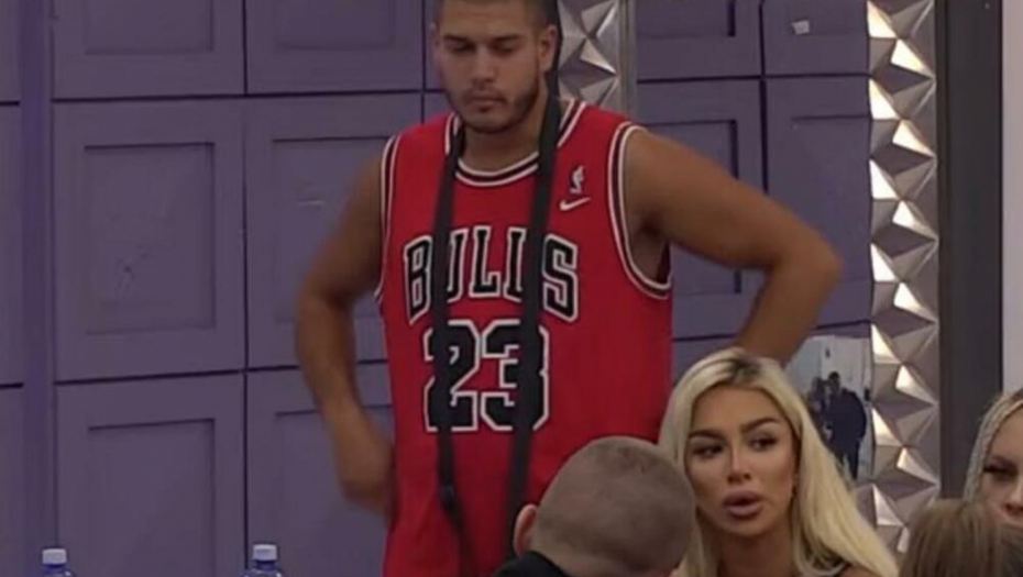 NE ZANIMA ME ONO ŠTO SAM PRAVIO SA DALILOM! Dejan sasuo bivšoj sve u lice uživo u programu, pa otkrio da li se vraća u Veternik