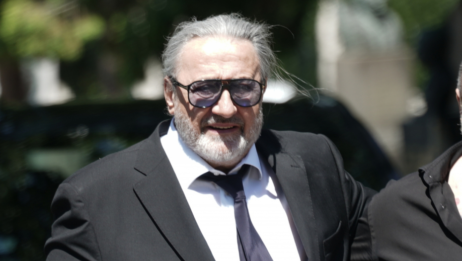 MALO JE NEURAČUNLJIVA, ČESTO IDE NA LEČENJE Miša Grof isprozivao Jovanu Jeremić, nije birao reči, a onda šokirao izjavom o Nikolini Pišek