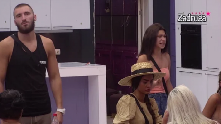NE POMINJI MOJE DRIPCE, DA JA NE BIH TVOJE K*RVETINE Milica i Mensur ponovo zaratili, skandali pred sam kraj rijalitija