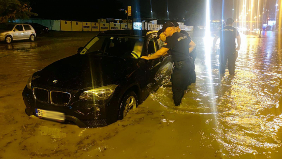 BORBA SA VODENOM STIHIJOM ŠIROM SRBIJE Nevreme opustošilo sve pred sobom, drama trajala celu noć (FOTO/VIDEO)
