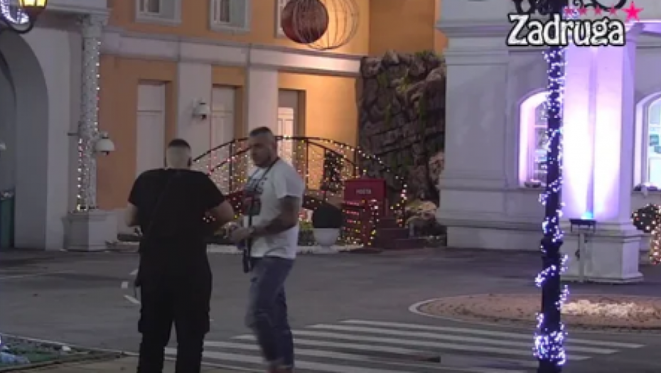 JE*EM JOJ DETE! Zola izgovorio skandalozne uvrede na Viktorijin račun, udario najniže moguće, Filip Car momentalno morao da reaguje