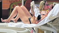 PAPARAZZO ALO! Voditeljka se baškari na Fruškoj gori, a izgleda nikad bolje (FOTO)