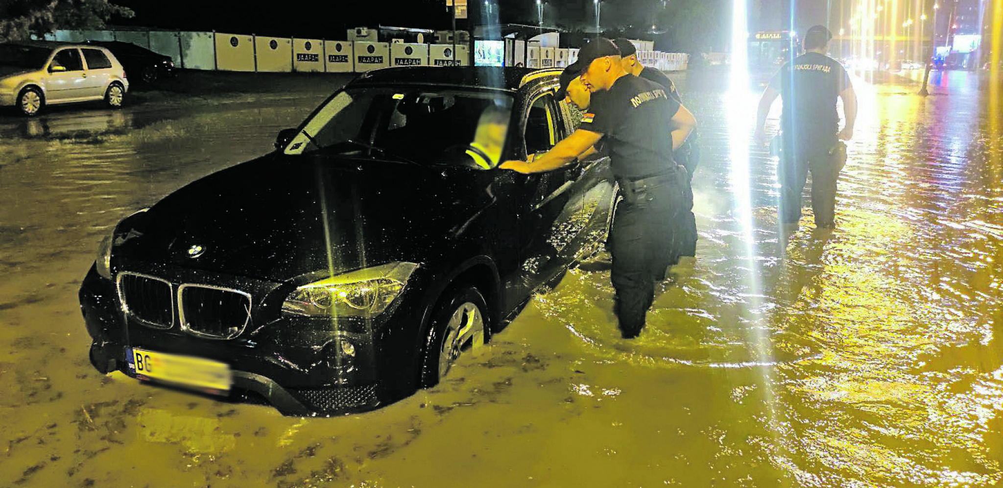 PAŽNJA, PAŽNJA! Spremite gumenjake, kabanice i kišobrane, najavljena jaka kiša od petka: Stiže novi potop! (FOTO, VIDEO)