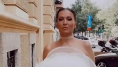 PEVAČICA ŠOKIRALA STAJLINGOM Nina Badrić proslavlja 50. rođendan, stigli poznati, a bogata trpeza i glamur obeležili su slavlje (FOTO)
