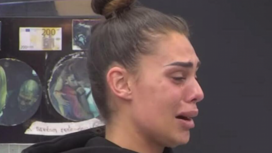 PROŽIVELA PRAVI PAKAO Mina Vrbaški nikada nije krila svoju lošu prošlost, a ovi detalji šokirali su javnost: Nju su ti momci zaključali u stan, gde je sa njima provela dva dana