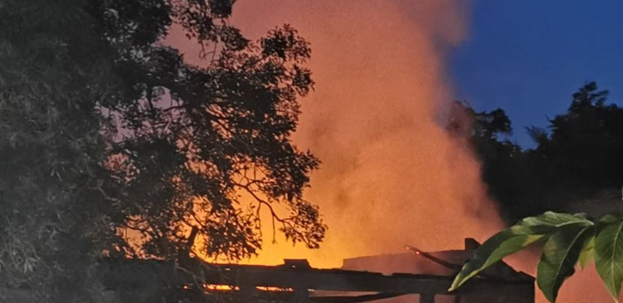 DRAMA U JAGODINI! KOMŠIJAMA ZAPALIO SENO I ŠTALU  U vatrenoj stihiji izgorele koze, jarići, ovce i jaganjci