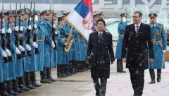 SA TUGOM I NEVERICOM SAM PRIMIO VEST Vučić uputio telegram saučešća povodom smrti Šinzoa Abea