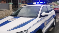 TEŠKA SAOBRAĆAJNA NESREĆA KOD LUČANA Jedna osoba poginula kada su se dva automobila zakucala u prikolicu