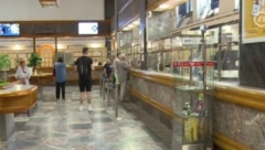 SAD JE I ZVANIČNO! POŠTA SRBIJE IMA PRAVILNIK KO SME PREKO REDA: Dosad je to bilo nepisano pravilo, prednost imaju ove 4 grupe