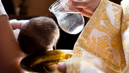 OVO POLA SRBIJE NE ZNA! Ovako su nekada izgledali običaji za krštenje deteta