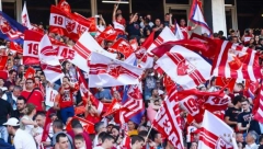 ZVEZDA PREDSTAVILA NOVU SERIJU DRESOVA Specijalno izdanje u meču protiv Lučana (FOTO)