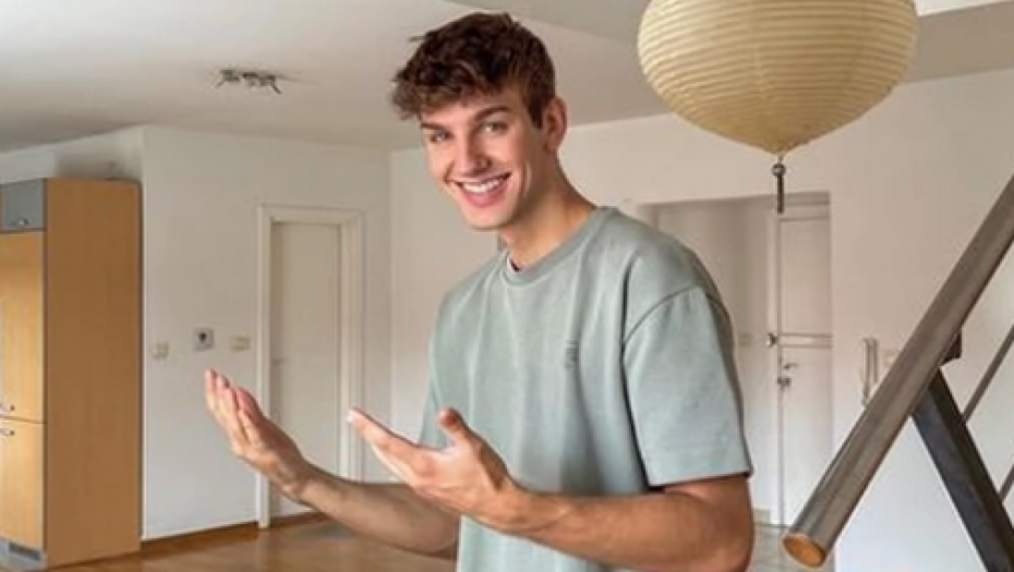 ANDRIJA JO POTPUNO GO Isplivala privatna fotografija influensera, bez blama obnažen pozira (FOTO)