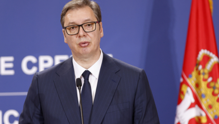 VUČIĆ ČESTITAO ĐUKANOVIĆU DAN DRŽAVNOSTI: Upućujem najbolje želje za dalji prosperitet Vaše zemlje