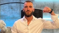 PEVAČICA PROGOVORILA O VEZI SA MENSUROM Oglasila se , pa otkrila pravu istinu
