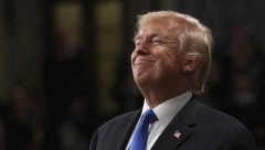 BESNE REAKCIJE I BROJNE KRITIKE Ko je pustio Trampa u program uživo?