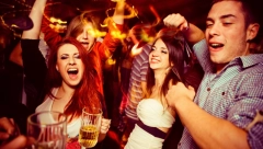 Sa njima nikad nije dosadno: Horoskopski znakovi koji su uvek za žurku