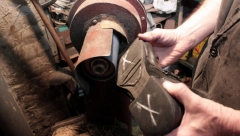 BUDUĆNOST OVIH ZANIMANJA NEIZVESNA Najmlađe zanatlije u četvrtoj deceniji