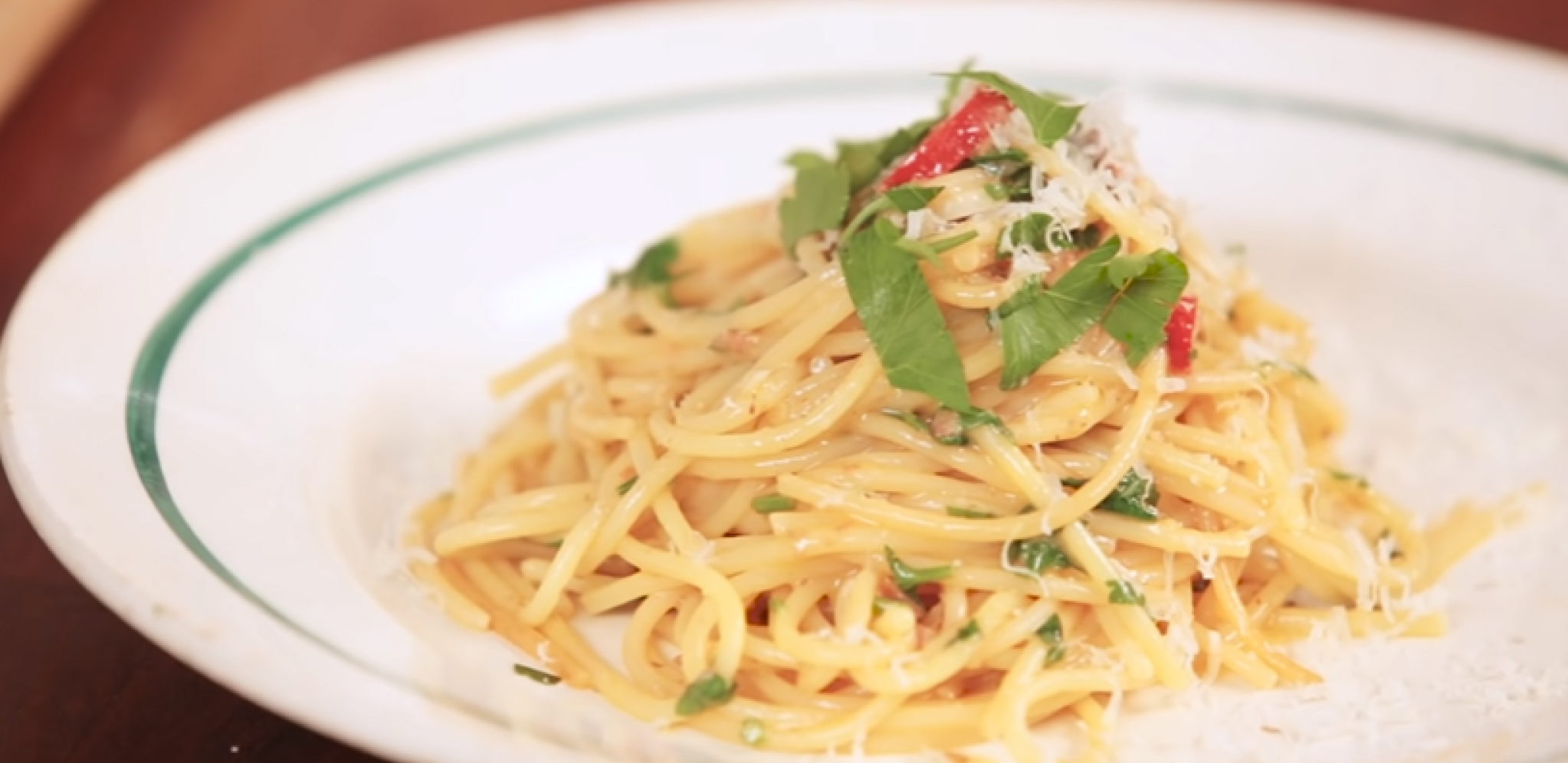 Ukus koji oduševljava: Pasta sa belim lukom i parmezanom
