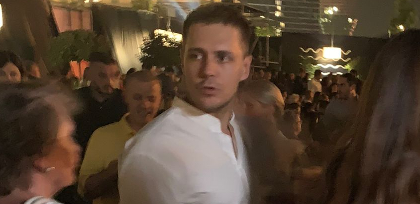 ESTRADA NA KONCERTU BOČELIJA! Javne ličnosti pristižu na spektakl italijanskog tenora, među prisutnima i Biković (FOTO+VIDEO)