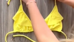 OVO JE NAJLAKŠI NAČIN VEZIVANJA KUPAĆEG Poželećete da ga uvek nosite baš ovako