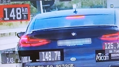 LETEO MERCEDESOM PO PUTU Prijava za prkoračenje brzine