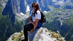 TRAGEDIJA NA PROKLETIJAMA Srpkinja se okliznula i poginula, prijatelji se opraštaju od nje (FOTO)