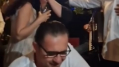 SAMO NEKA JE VESELO Peđa Mijatović zapevao zajedno sa Matićem i Pejovićem (VIDEO)