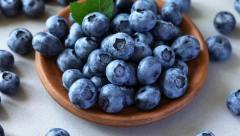 KAKO SE PRAVILNO PERU BOROVNICE? Svi pravimo istu grešku, a ovo je jedini način da budu potpuno bezbedne za jelo