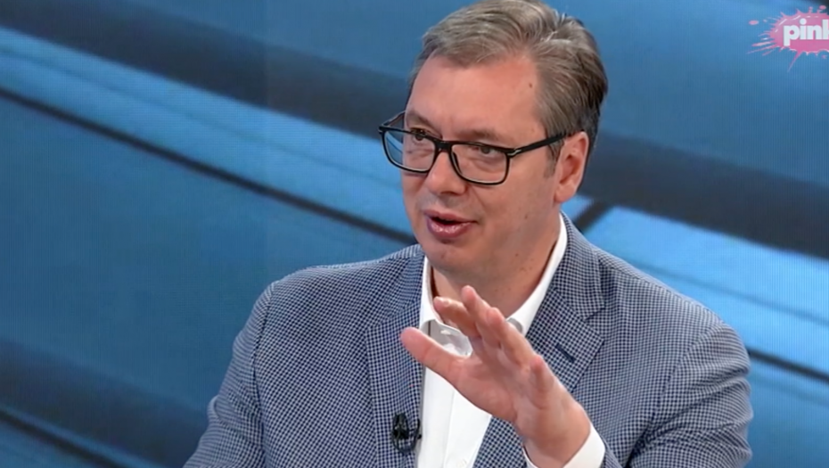 PREDSEDNIK O LAŽNIM EKOLOZIMA Njima je crvena marama kada vide srpsku zastavu