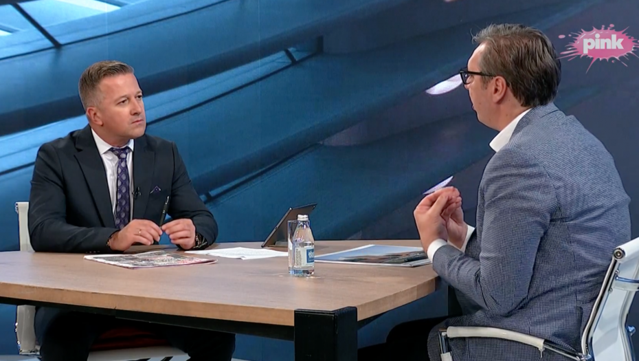 VUČIĆEVO PITANJE NOVINARU O KOME SVI PRIČAJU Kako vam je na moru u Hrvatskoj, lepo? (VIDEO)