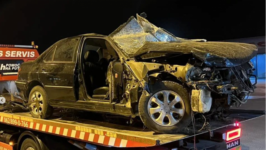 MLADIĆI SLETELI SA PUTA, JEDAN POGINUO NA MESTU Teška saobraćajna nesreća kod Čelareva (FOTO/VIDEO)