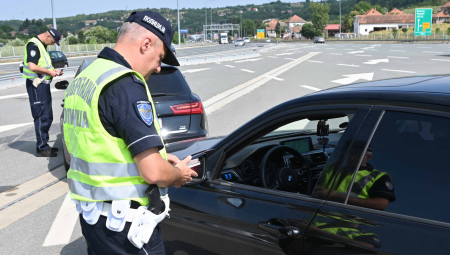 POJAČANA KONTROLA SAOBRAĆAJA U OVOM DELU SRBIJE DO 10. JANUARA Vozači, obratite pažnju!