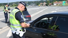 ODZVONILO NESAVESNIM VOZAČIMA Od danas u upotrebi najmoderniji sistem koji detektuje korišćenje telefona