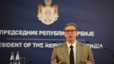 VUČIĆ RAZVALIO USTAŠKE MEDIJE "Ne znam koliko je džentlmenski dočekivanje stranih trupa sa cvećem, ali različiti su nam ukusi"